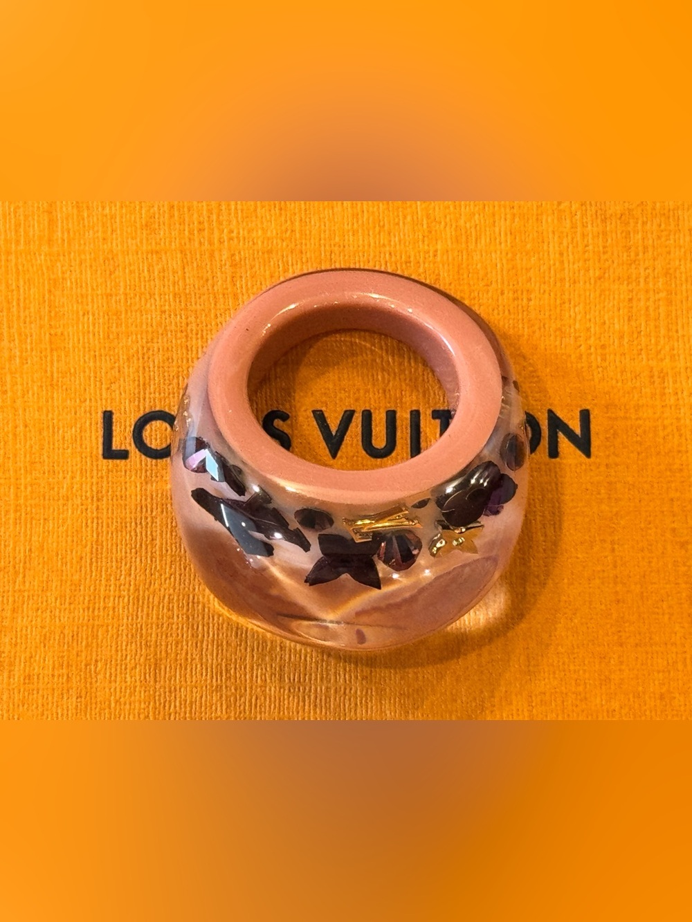 Louis Vuitton Rose Inclusion Resin Ring - Picture 4 of 11